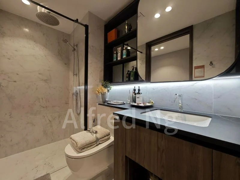 4 Bed Condo for Sale in  Sceneca Residence / Sceneca Square - Image 3