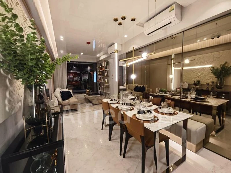 4 Bed Condo for Sale in  Sceneca Residence / Sceneca Square - Image 10