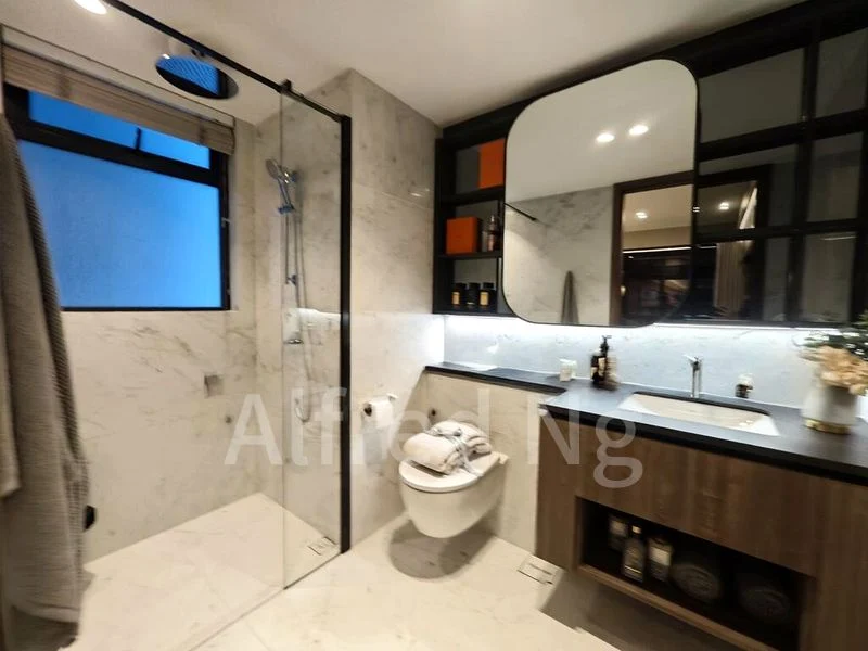 4 Bed Condo for Sale in  Sceneca Residence / Sceneca Square - Image 4