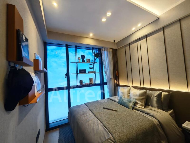 4 Bed Condo for Sale in  Sceneca Residence / Sceneca Square - Image 9