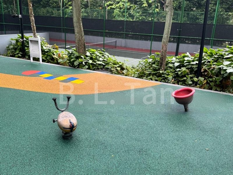 4 Bed Condo for Rent in  Botannia - Image 7