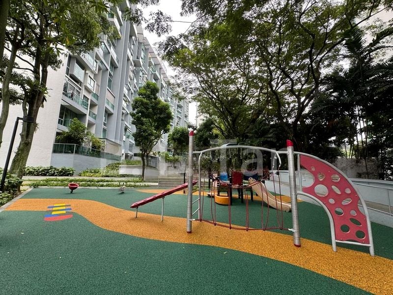 4 Bed Condo for Rent in  Botannia - Image 8