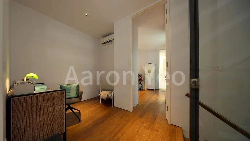 6 Bed Cluster House (Landed) for Sale in  Cosford Road - Image 1