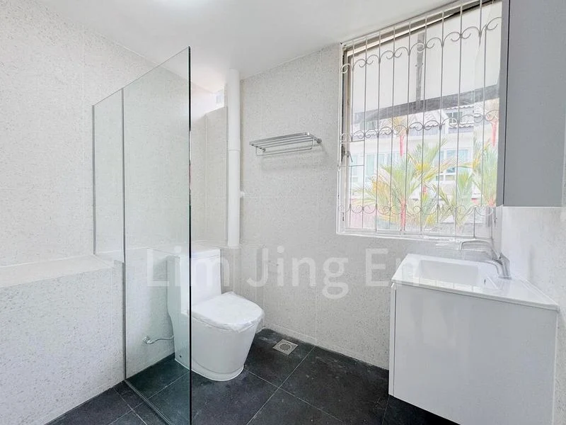 4 Bed Corner Terrace (Landed) for Rent in  Thomson Hills Estate - Image 7