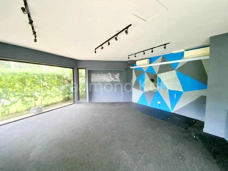 Other Retail for Sale: Farrer Drive Shop - Image 1