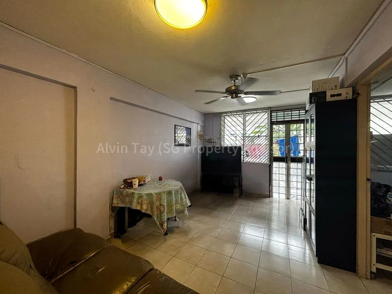 3 Room (3STD) HDB for Sale in 2 Jalan Batu - Image 2