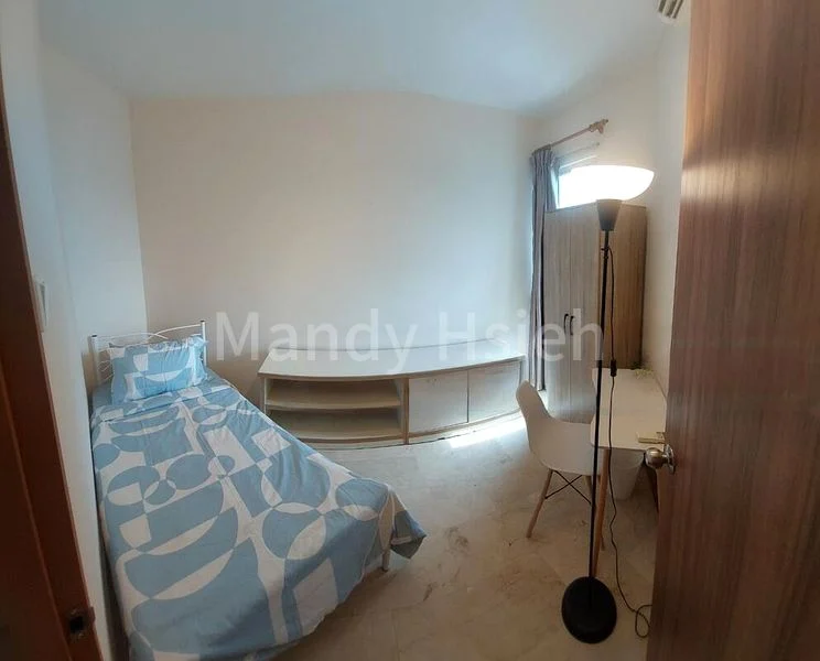 Common Room (Condo) for Rent in Burlington Square - Image 2