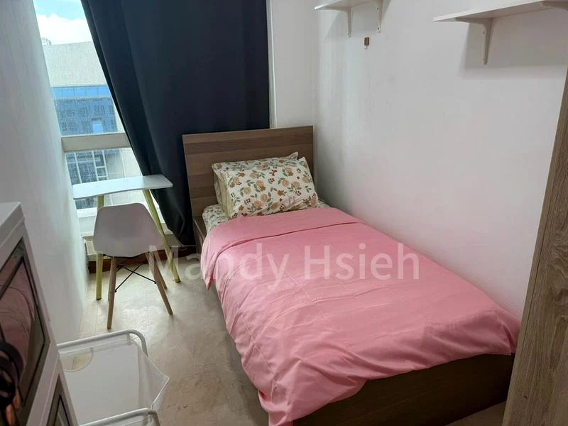 Common Room (Condo) for Rent in Burlington Square - Image 8