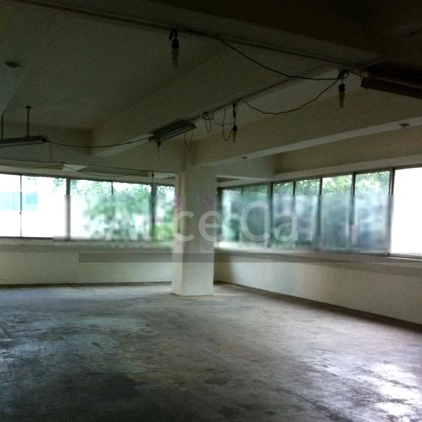 Light Industrial (B1) for Rent: Jun Jie Industrial Building - Image 2