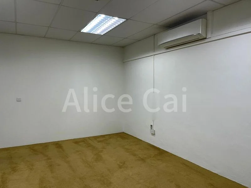 Light Industrial (B1) for Rent: Jun Jie Industrial Building - Image 5