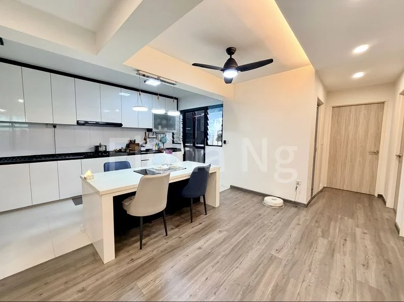 5 Room (5I) HDB for Sale in  605C Tampines Street 61 - Image 3