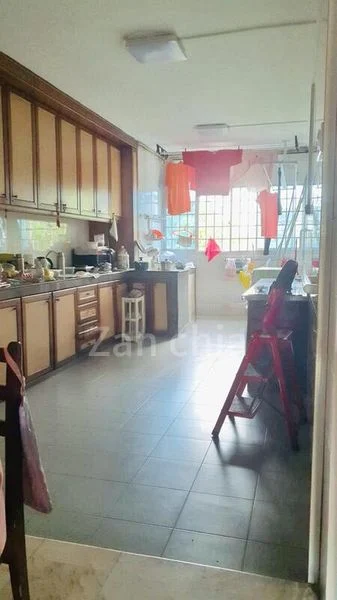 Common Room (HDB) for Rent in  113 Bukit Batok West Avenue 6 - Image 5