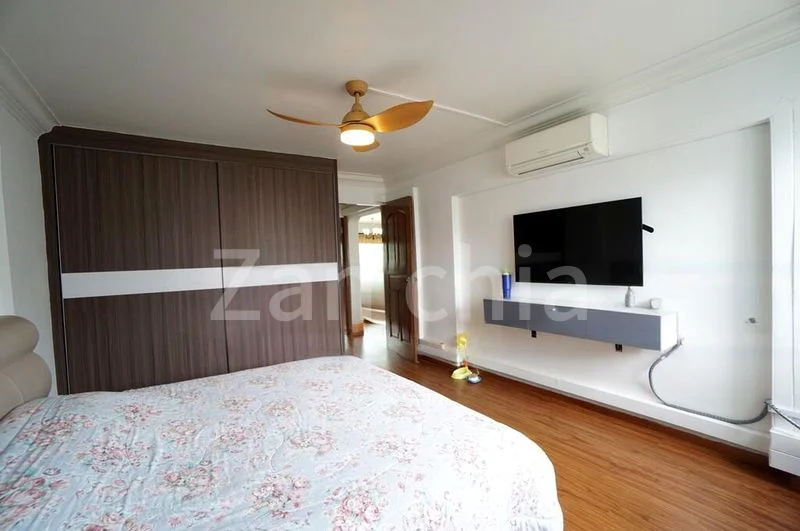 5 Room (5I) HDB for Sale in  120 Yishun Ring Road - Image 4