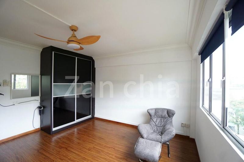5 Room (5I) HDB for Sale in  120 Yishun Ring Road - Image 2