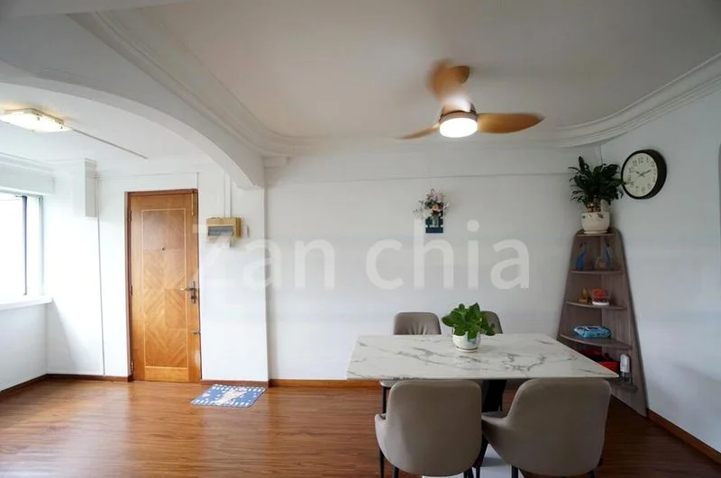 5 Room (5I) HDB for Sale in  120 Yishun Ring Road - Image 11