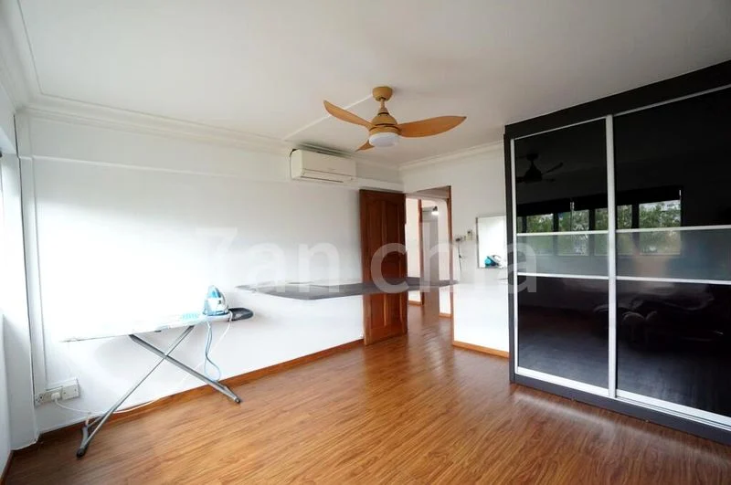 5 Room (5I) HDB for Sale in  120 Yishun Ring Road - Image 1