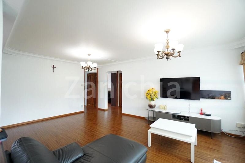 5 Room (5I) HDB for Sale in  120 Yishun Ring Road - Image 8