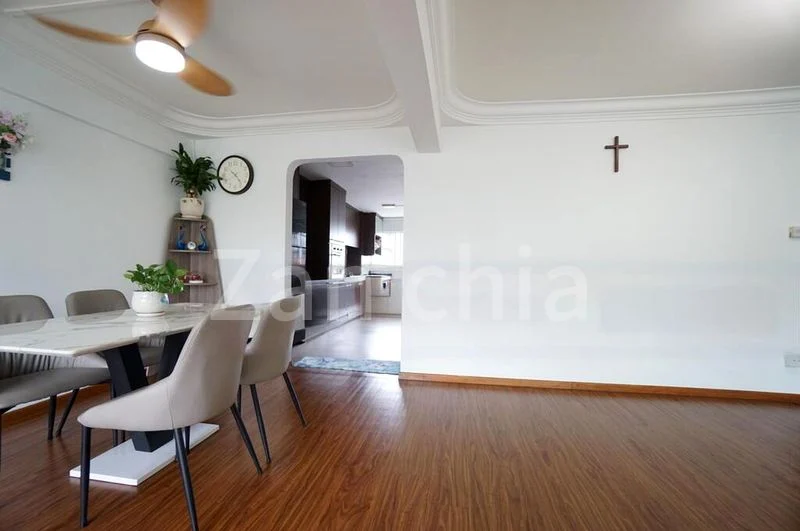 5 Room (5I) HDB for Sale in  120 Yishun Ring Road - Image 9