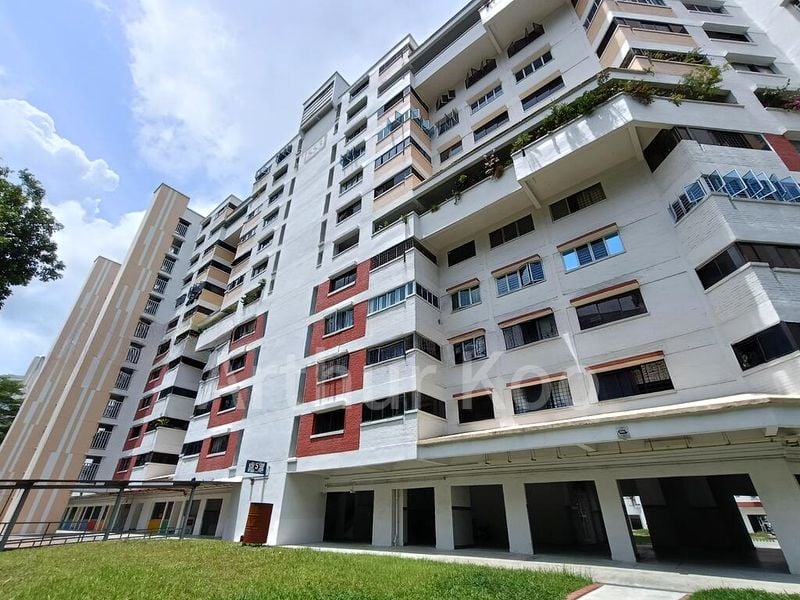 5 Room (5A) HDB for Rent in  553 Jurong West Street 42 - Image 1