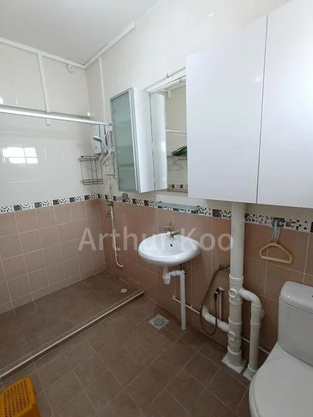 5 Room (5A) HDB for Rent in  553 Jurong West Street 42 - Image 7