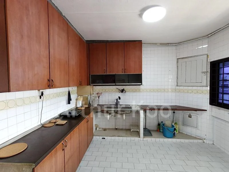 5 Room (5A) HDB for Rent in  553 Jurong West Street 42 - Image 5