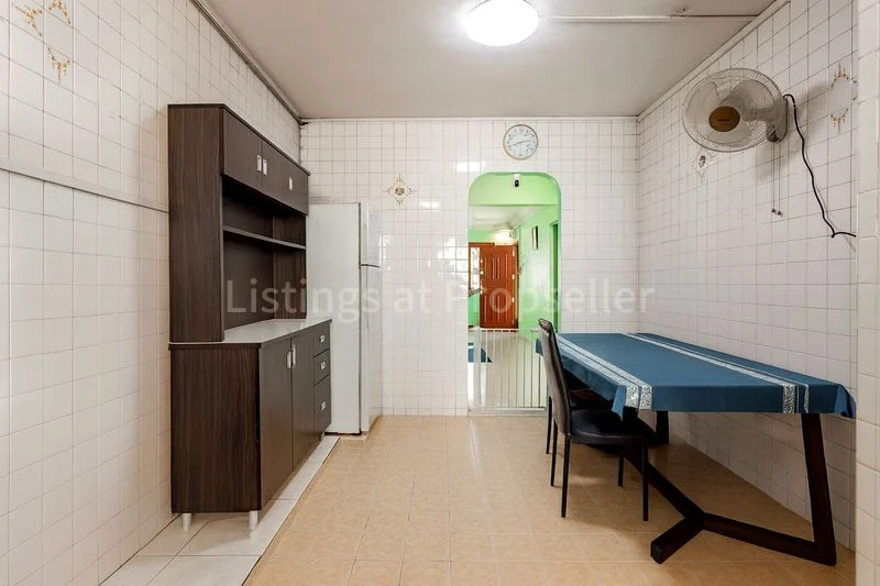 3 Room (3A) HDB for Sale in 205 Petir Road - Image 3