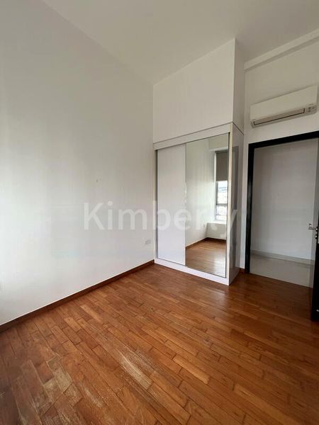 3 Bed Apartment (Condo) for Rent in  Nova 48 - Image 9