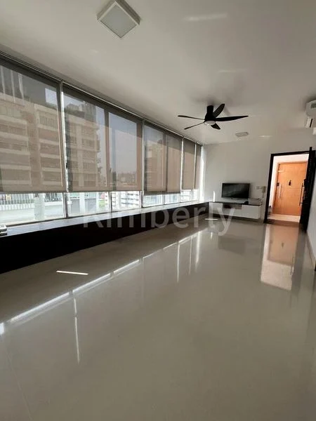 3 Bed Apartment (Condo) for Rent in  Nova 48 - Image 1