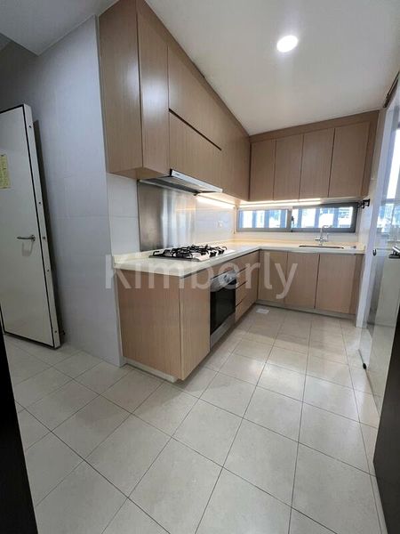 3 Bed Apartment (Condo) for Rent in  Nova 48 - Image 3