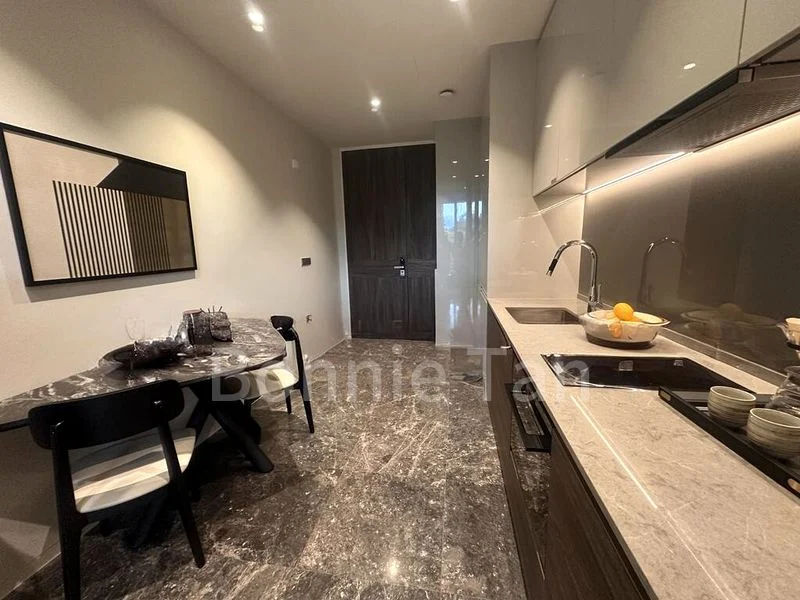 1 Bed Condo for Sale in 8 Napier - Image 2