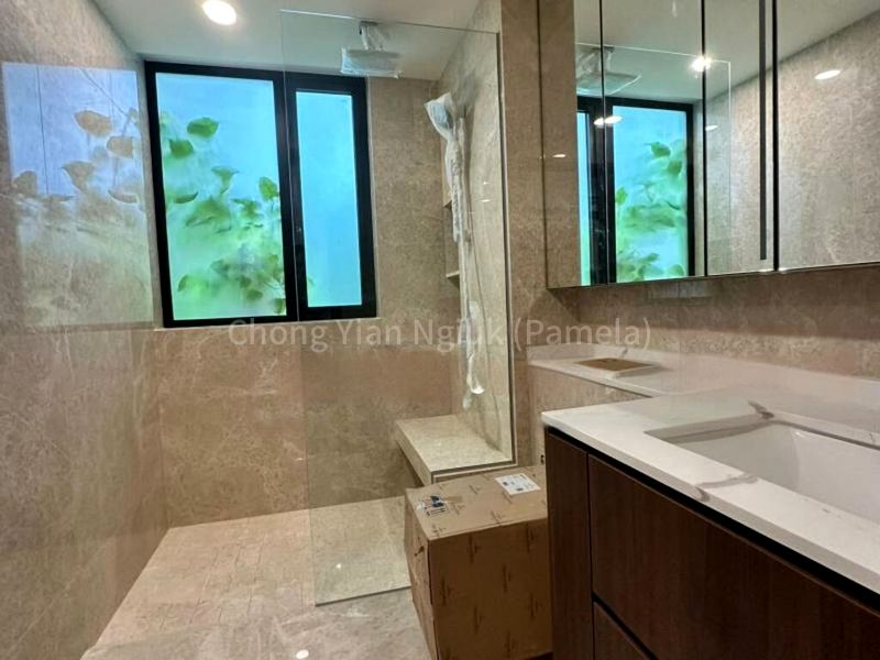 5 Bed Terraced House (Landed) for Sale in  Lucky Plaza - Image 2