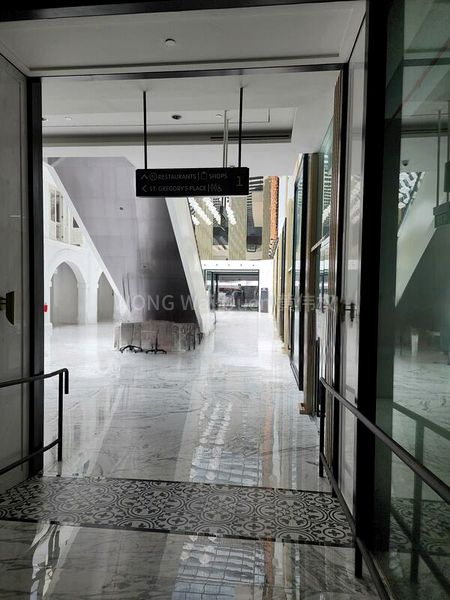 Food & Beverage for Rent: City Hall Square - Image 11