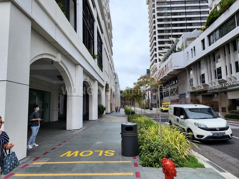 Food & Beverage for Rent: City Hall Square - Image 8