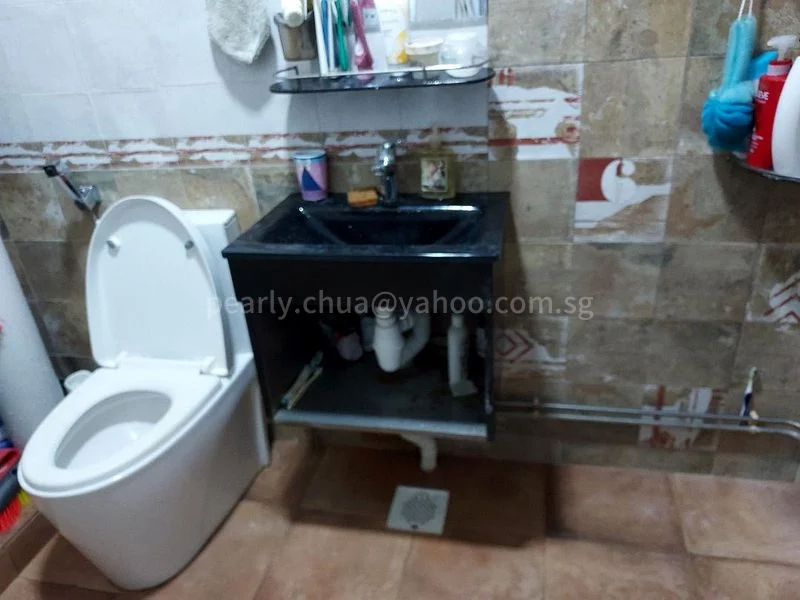 Common Room (HDB) for Rent in  409 Hougang Avenue 10 - Image 3