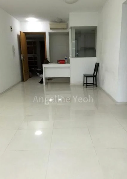 3 Bed Condo for Rent in  The Quartz - Image 15