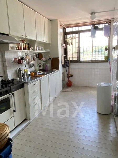 3 Room (3I) HDB for Sale in  507 Bukit Batok Street 52 - Image 5