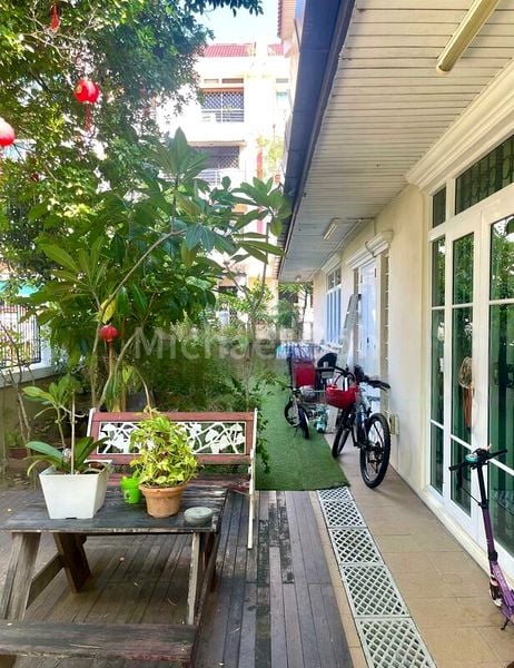 7 Bed Corner Terrace (Landed) for Sale in  Sunbird Park - Image 1