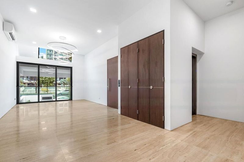 7 Bed Bungalow (Landed) for Sale in  Binjai Park - Image 3