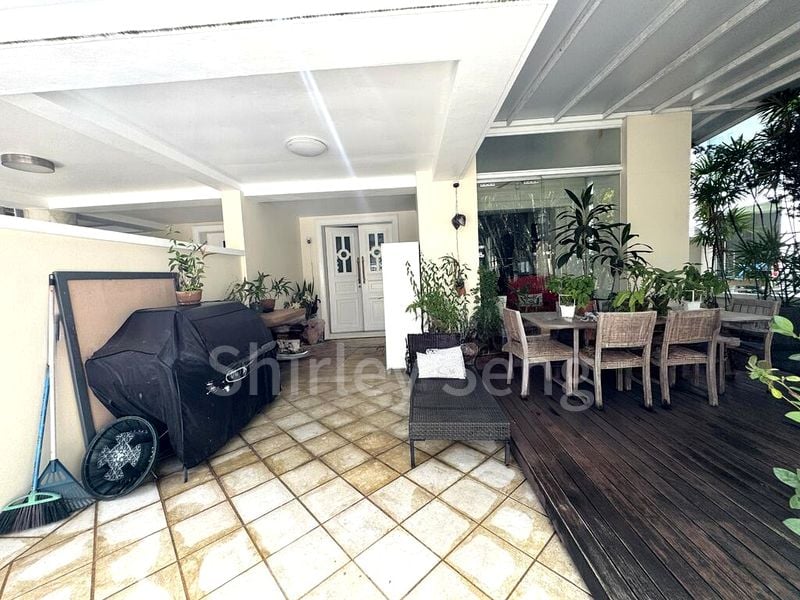 5 Bed Semi-Detached House (Landed) for Sale in  Holland Grove - Image 3