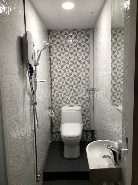 Studio Condo for Rent in Parc Oasis - Image 5