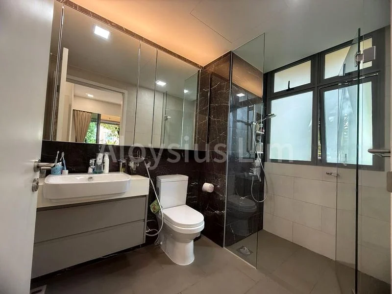 3 Bed Condo for Sale in  The Glades - Image 5