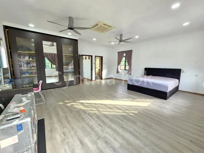 5 Bed Terraced House (Landed) for Sale in  Mugliston Hill - Image 19