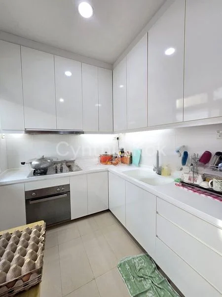 5 Bed Terraced House (Landed) for Sale in  Mugliston Hill - Image 15