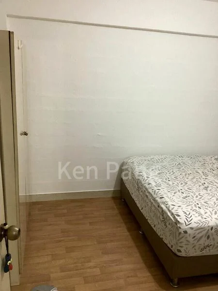 Common Room (HDB) for Rent in  92 Commonwealth Drive - Image 1