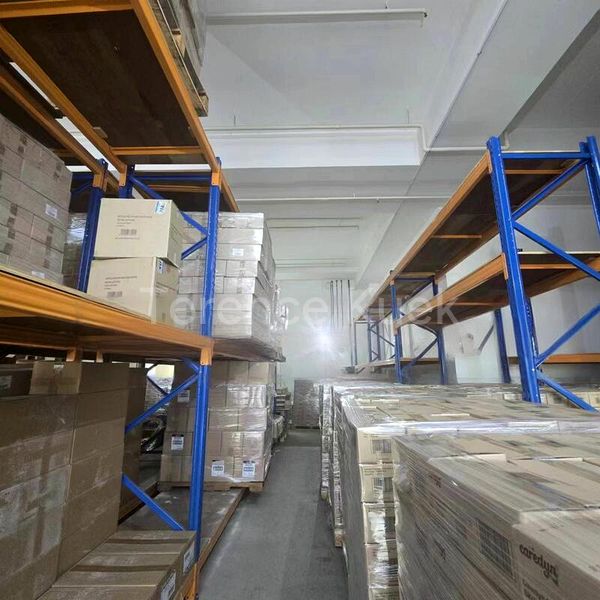 Light Industrial (B1) for Rent: 1,200 Sqft Warehouse, Shop & Office Space on 15 Main Street Complex. - Image 5