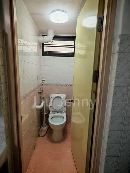 3 Room (3I) HDB for Rent in  128 Lorong 1 Toa Payoh - Image 4