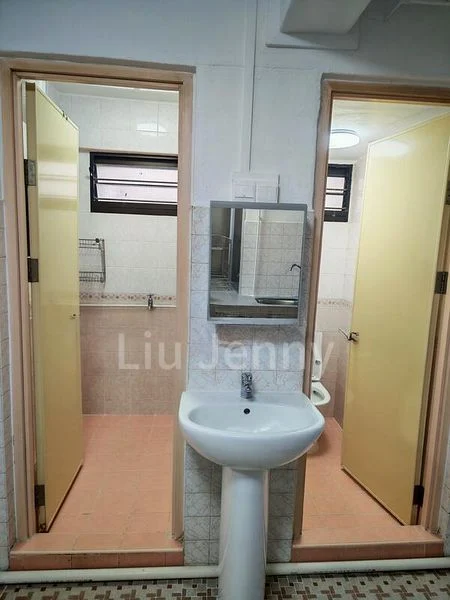 3 Room (3I) HDB for Rent in  128 Lorong 1 Toa Payoh - Image 5