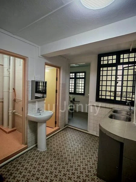 3 Room (3I) HDB for Rent in  128 Lorong 1 Toa Payoh - Image 2