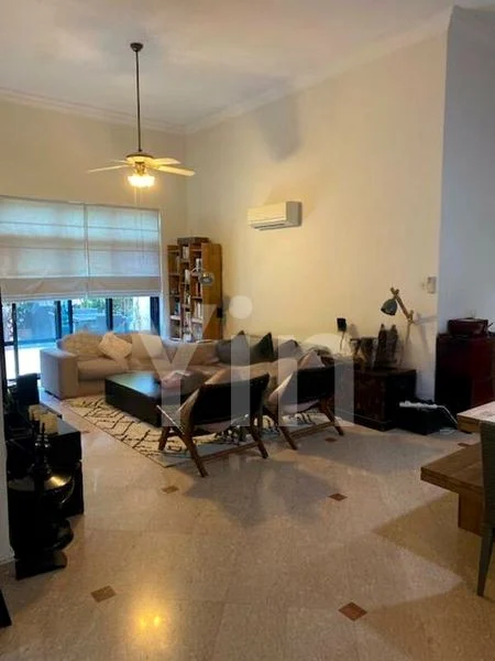 4 Bed Condo for Sale in  Spring Grove - Image 1