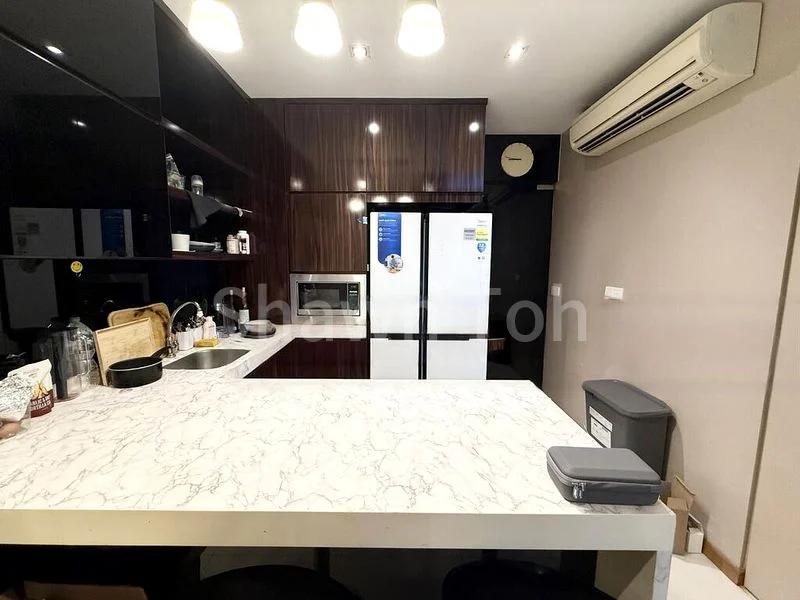 3 Bed Condo for Rent in  The Waterline - Image 2